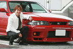 松田次生選手と愛車のR33 GT-R