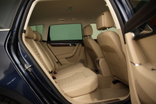 新型パサートヴァリアント