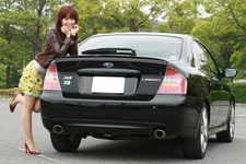 相山ゆうさんと愛車のレガシィ B4 スペックB（MT）