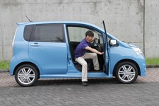 スバル 新型ステラ 試乗レポート／岡本幸一郎スバル 新型ステラ 試乗レポート／岡本幸一郎