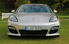 ポルシェ パナメーラ ターボS