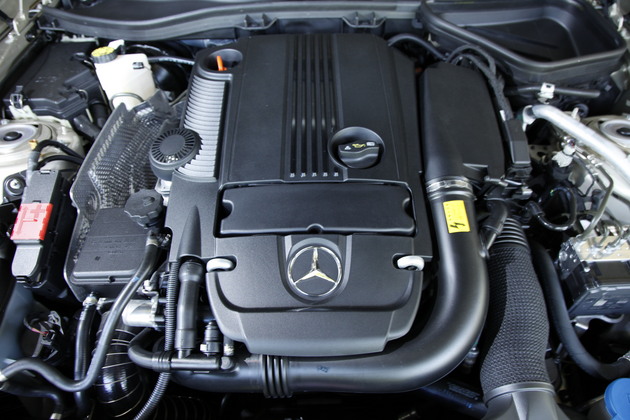 ★送料無料★1A245 ベンツ R172 SLKクラス 後期 HID 右ヘッドライト メルセデス・ベンツ 新型 SLK 試乗レポート／清水草一(2⁄4)|徹底検証