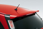 ホンダ ストリーム ZS特別仕様車「スポーティ エディション」　大型テールゲートスポイラー（LEDハイマウント・ストップランプ内蔵）
