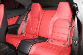 メルセデス・ベンツ C63 AMG クーペ リアシート