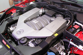 メルセデス・ベンツ C63 AMG クーペ V8 6.2リッターDOHCエンジン