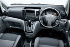 三菱 新型 デリカバン「DX」インパネ