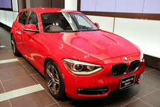 BMW 新型1シリーズ（新型120i SPORT）