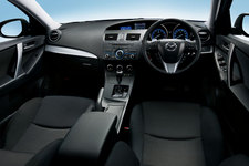 マツダ 新型 アクセラスポーツ 20S-SKYACTIV インパネ