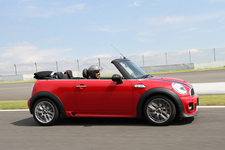 ミニ ジョンクーパーワークス コンバーチブル（MINI John Cooper Works Convertible）