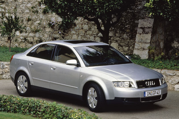 「アウディ A4」8E(B6)型モデル(2001~2005)