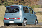 日産 キューブ e-4WD車