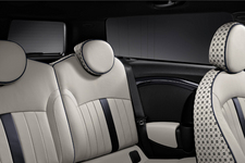 特別仕様車「ミニ クリスタル」