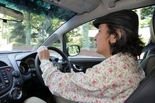 ホンダ フィットシャトルを運転する金子氏