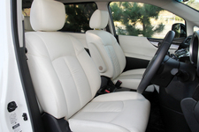 日産 エルグランド ライダー ハイパフォーマンススペック フロントシート