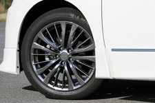 ミシュラン Primacy LC[245/45R19 98Y]を搭載する日産 新型 エルグランド ライダー パフォーマンススペック