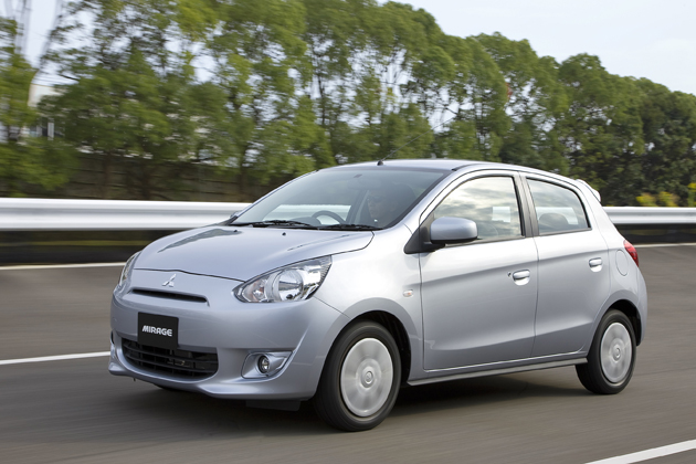三菱、新型コンパクトカー「ミラージュ」とプラグイン 三菱、新型コンパクトカー「ミラージュ」とプラグイン