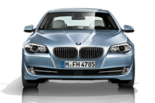 ニューBMW ActiveHybrid 5（アクティブハイブリッドファイブ）