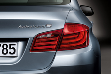 ニューBMW ActiveHybrid 5（アクティブハイブリッドファイブ）