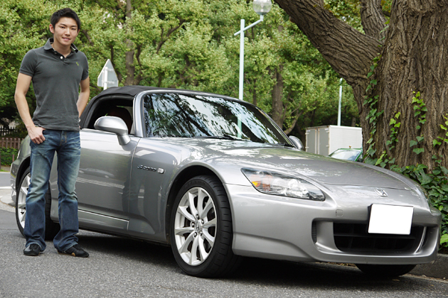 中嶋大祐選手と愛車のホンダ S2000