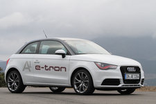 アウディの電気自動車試作車「Audi A1 e-tron」[レンジエクステンダーEV]