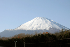 [NISMO FESTIVAL]富士スピードウェイから間近に望む富士山