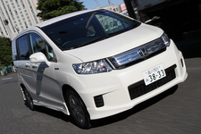 ホンダ フリードスパイクハイブリッド 価格 車種カタログ情報 新車 中古車見積もりなら Mota ホンダ フリードスパイクハイブリッド 価格 車種カタログ情報 新車 中古車見積もりなら Mota