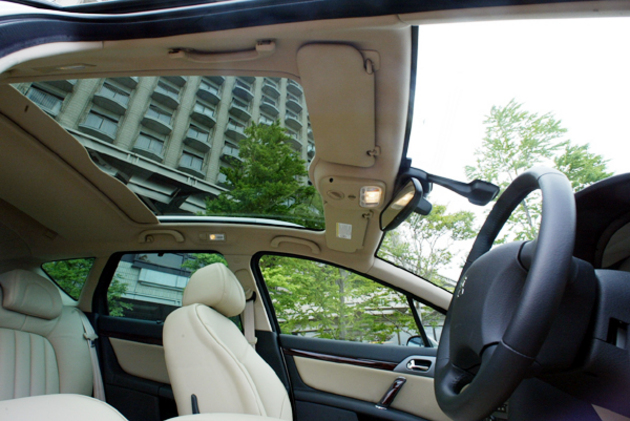 プジョー407SW ガラスルーフ