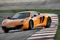 McLaren MP4-12C 試乗動画レポート ～ピーター・ライオンのライオンのひと吠え～