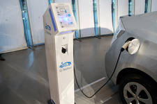 トヨタがトヨタメディアサービスと共同開発したEV/PHV向け充電スタンド「G-Station」