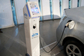 トヨタ、EV・PHV充電スタンド「G-Station」にKDDIのWi-Fiアクセスポイントを設置