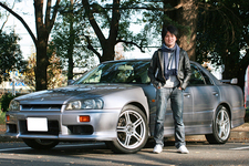 千代勝正選手と愛車の日産 スカイライン 25GT（34型）