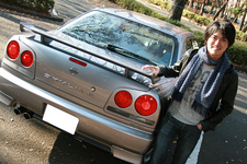 千代勝正選手と愛車の日産 スカイライン 25GT（34型）