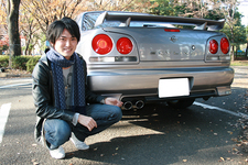 千代勝正選手と愛車の日産 スカイライン 25GT（34型）