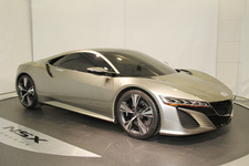 ホンダ 次世代 スーパースポーツ「Honda NSX Concept」[Honda ウェルカムプラザ青山(東京都港区)]