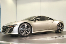 「ホンダ NSX コンセプト」駆動方式はSport Hybrid SH-AWD(ハイブリッド4WD)を採用予定