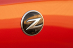 日産 新型 370Z[北米仕様]　サイドマーカーを兼ねた「Z」エンブレム