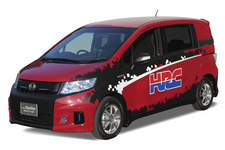 「Honda FREED Spike トランスポーターバージョン(ホンダ・レーシング スペシャルカラー仕様車)」(参考出品車)　フロント[「ジャパン・キャンピングカーショー 2012」出展車]