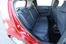 シボレー ソニック リアシート