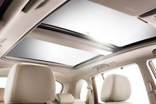 ルノー 2012年新型SUV「コレオス」(マイナーチェンジ)プレミアム「グラスルーフ」