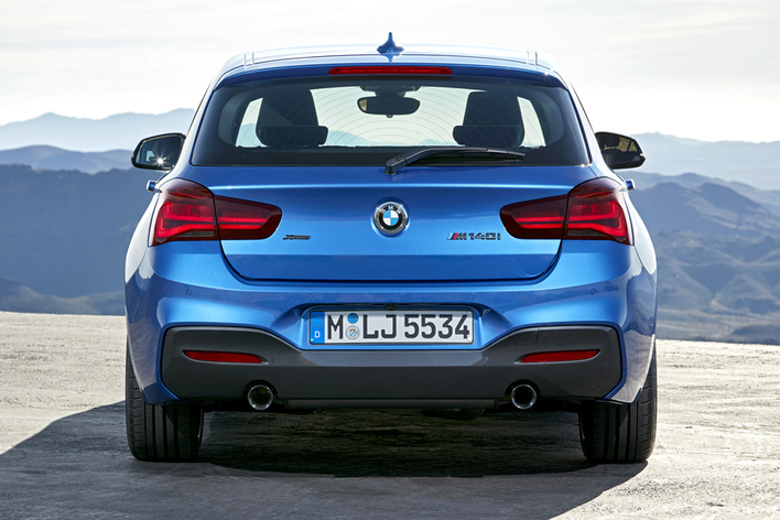 BMW M140i