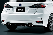 レクサス 新型CT200h（TRDパーツ装着）