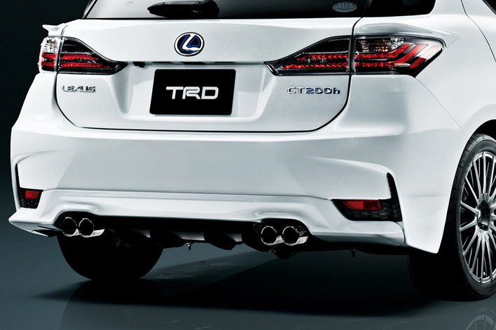 レクサス 新型CT200h（TRDパーツ装着）