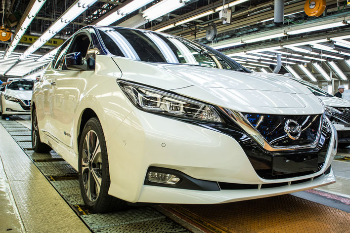 デザイン大刷新の日産 新型リーフはかっこいい かっこ悪い みんなの本音を聞いてみた 画像ギャラリー No 1 業界先取り 業界ニュース 自動車ニュース22国産車から輸入車まで Mota