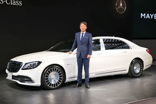 Mercedes-Maybach S560 4MATIC（ダイヤモンドホワイト）／メルセデス・ベンツ日本 上野金太郎 代表取締役社長
