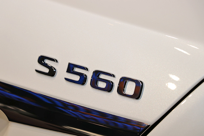 Mercedes-Maybach S560 4MATIC（ダイヤモンドホワイト）