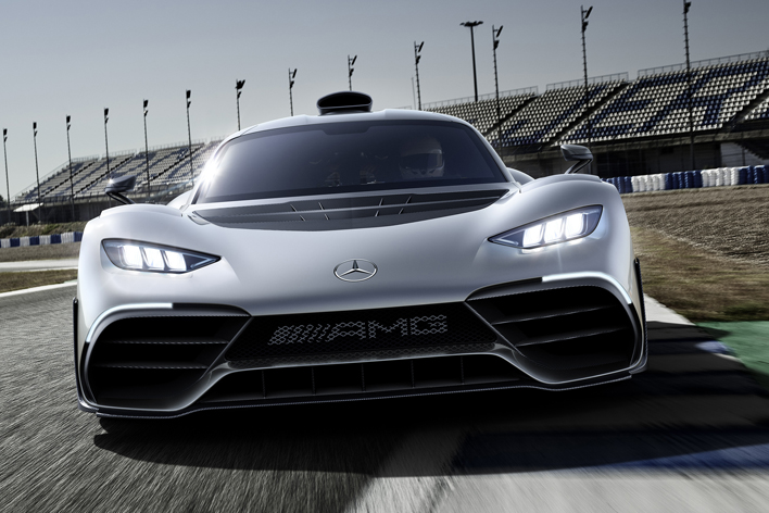 メルセデス・ベンツ、公道のF1マシン「AMG プロジェクトワン」を世界初