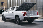 トヨタ 新型ハイラックス(TRDパーツ装着)