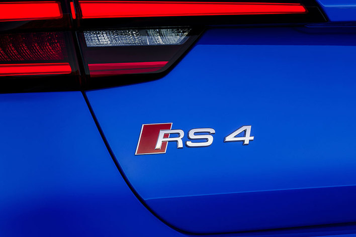 アウディ 新型RS 4 Avant（アバント）【フランクフルトショー2017】