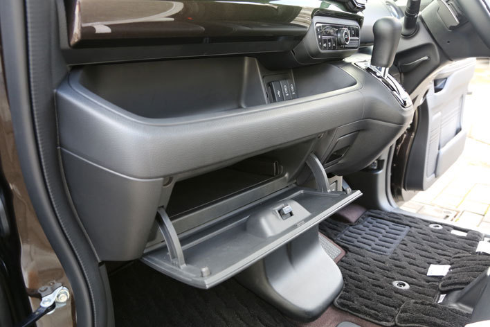 新型N-BOX カスタム