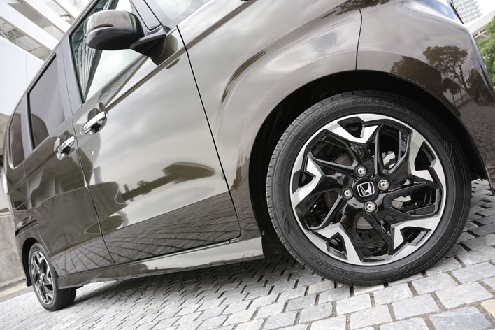 新型N-BOX カスタム